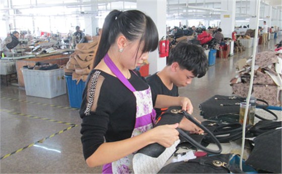 义乌箱包厂揭示女包加工“个性化定制”非“单个定制”